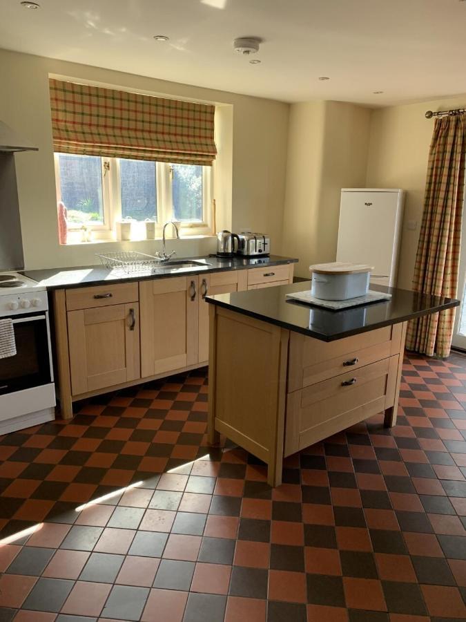 Thornton Manor - Holiday Cottages And Apartments Heswall Kültér fotó