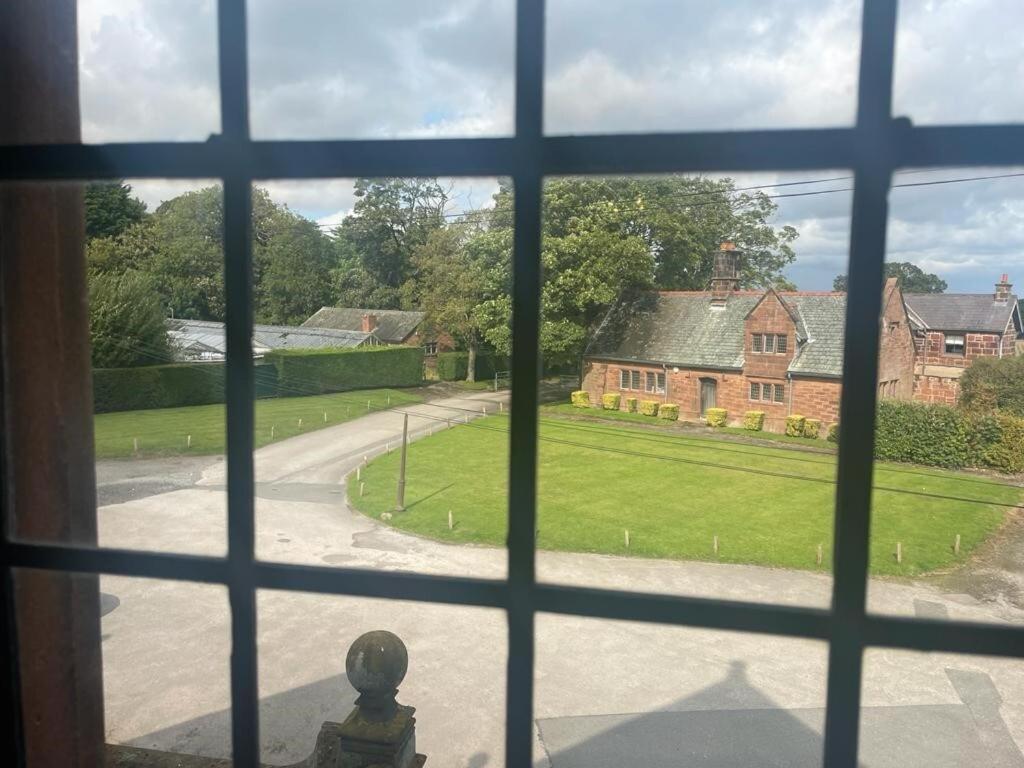 Thornton Manor - Holiday Cottages And Apartments Heswall Szoba fotó