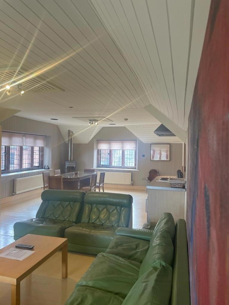 Thornton Manor - Holiday Cottages And Apartments Heswall Szoba fotó