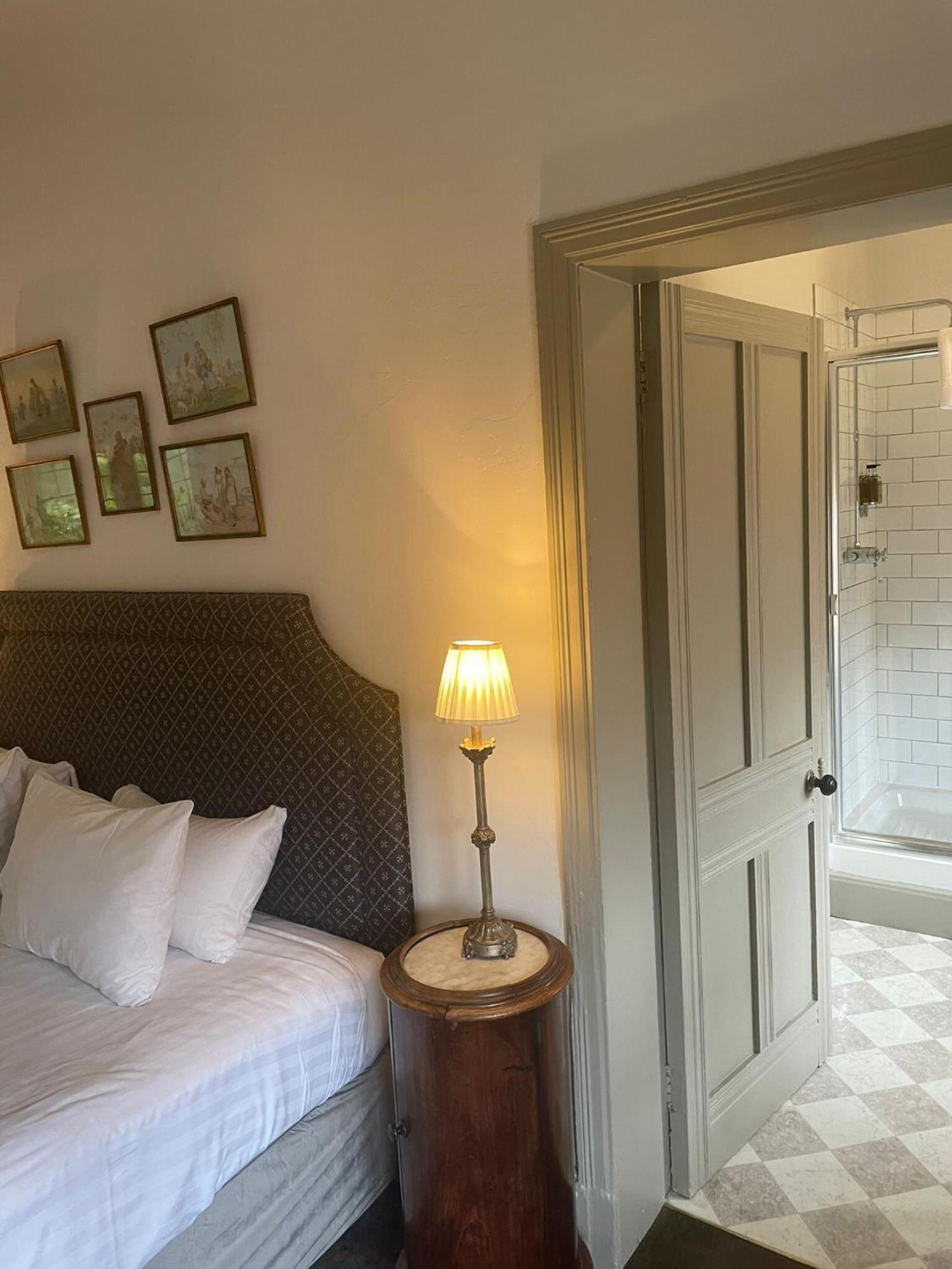Thornton Manor - Holiday Cottages And Apartments Heswall Szoba fotó