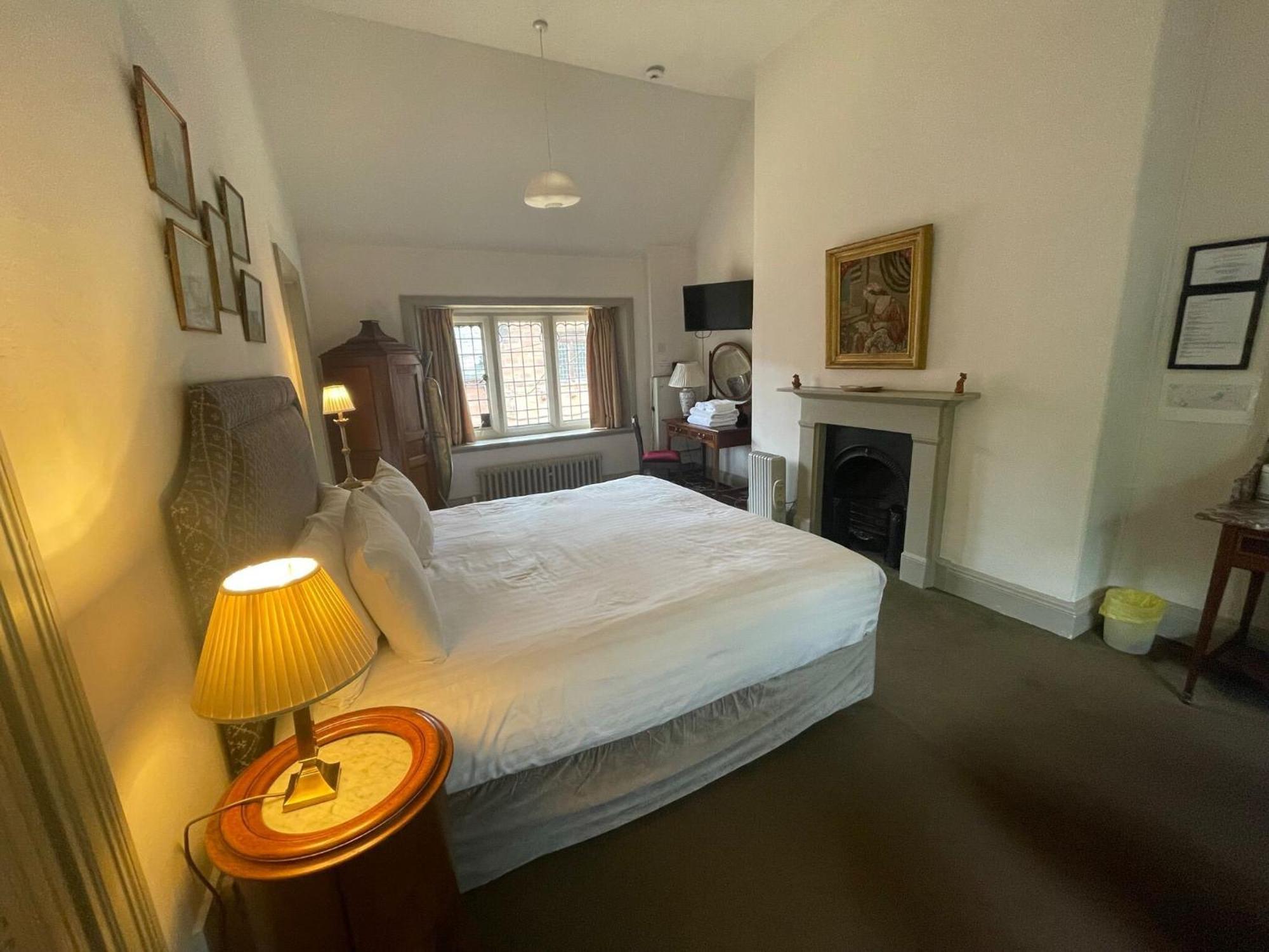 Thornton Manor - Holiday Cottages And Apartments Heswall Szoba fotó