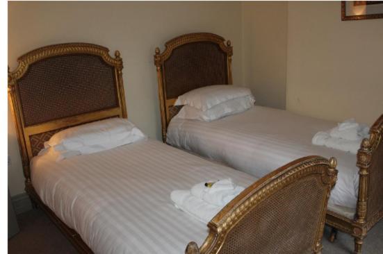 Thornton Manor - Holiday Cottages And Apartments Heswall Szoba fotó