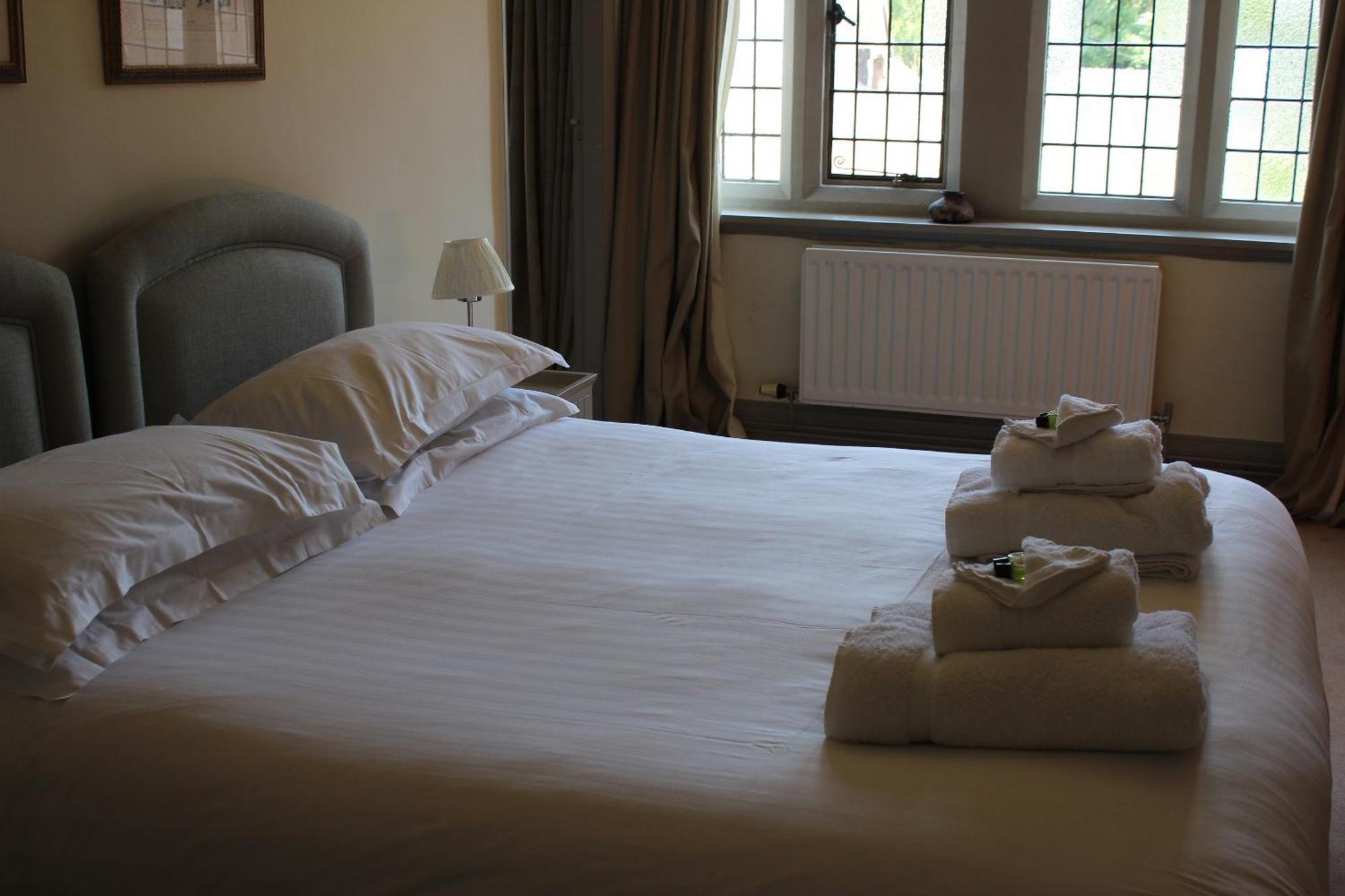 Thornton Manor - Holiday Cottages And Apartments Heswall Szoba fotó