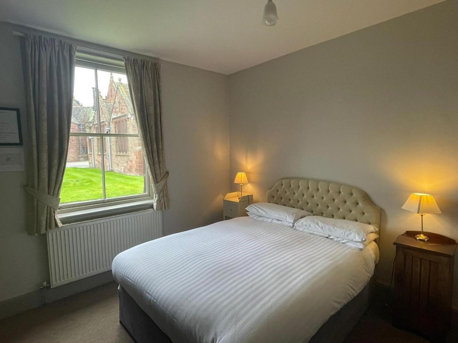 Thornton Manor - Holiday Cottages And Apartments Heswall Szoba fotó