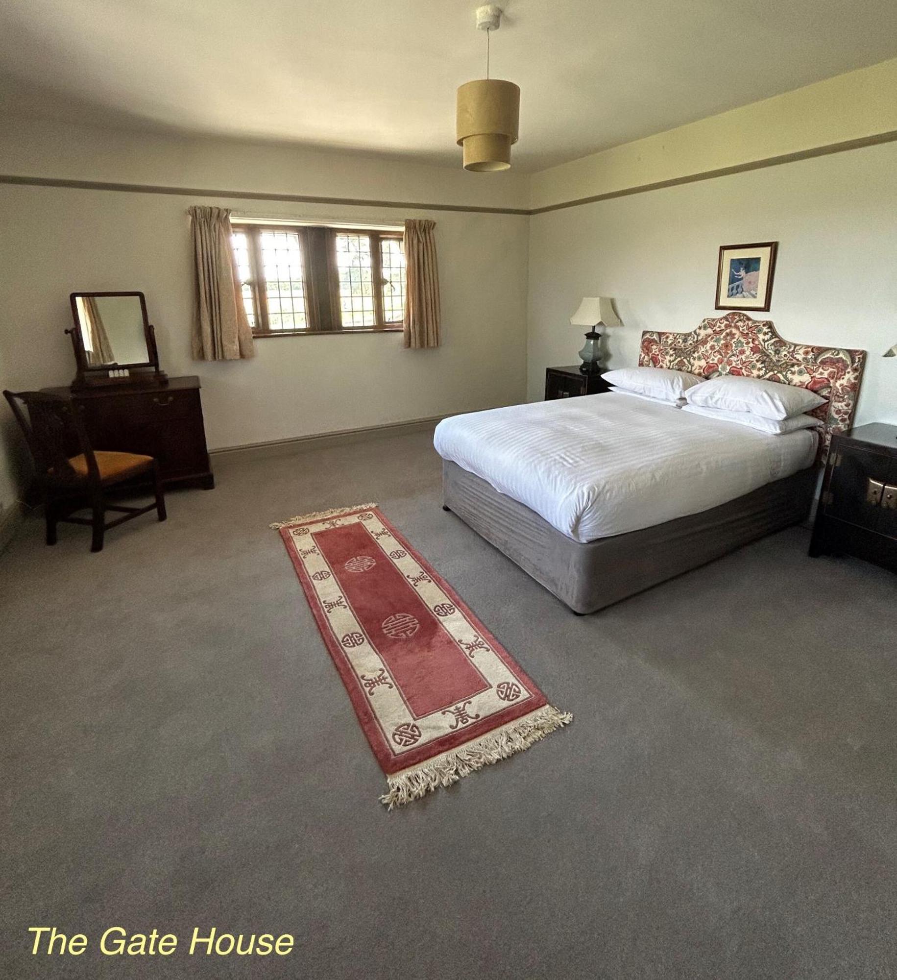 Thornton Manor - Holiday Cottages And Apartments Heswall Kültér fotó