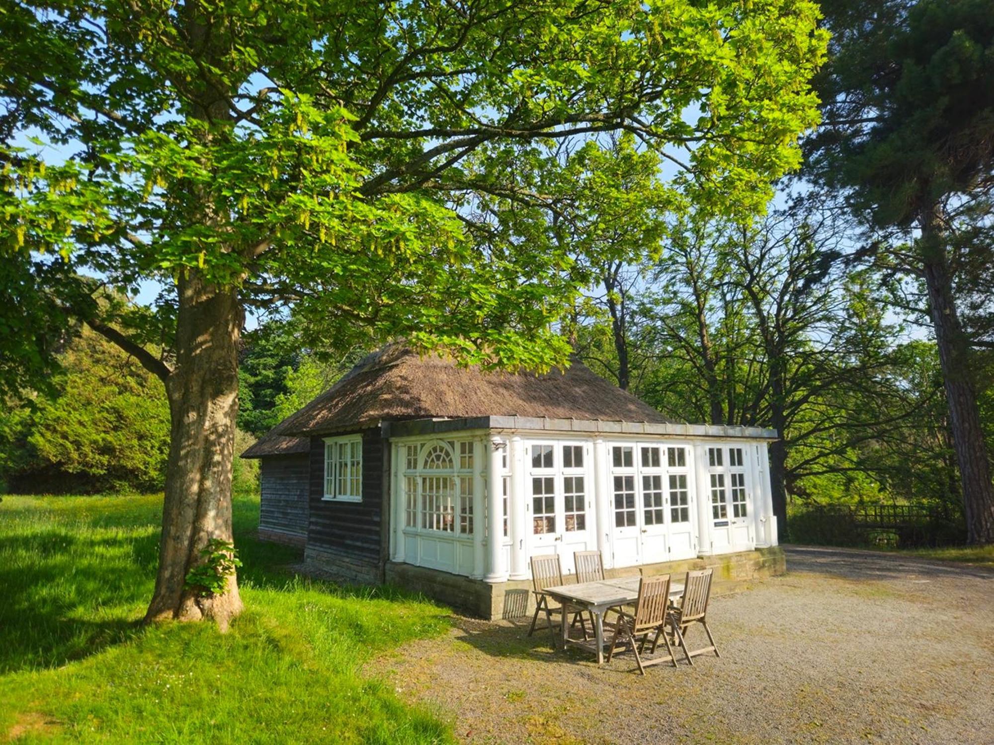 Thornton Manor - Holiday Cottages And Apartments Heswall Szoba fotó